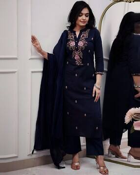 Women Embroidered Straight Kurta with Pants & Dupatta-image-48