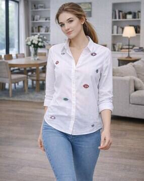 leia Women Embroidered Relaxed Fit Shirt-picture-52