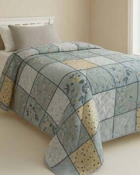 Checked Single Reversible AC Comforter