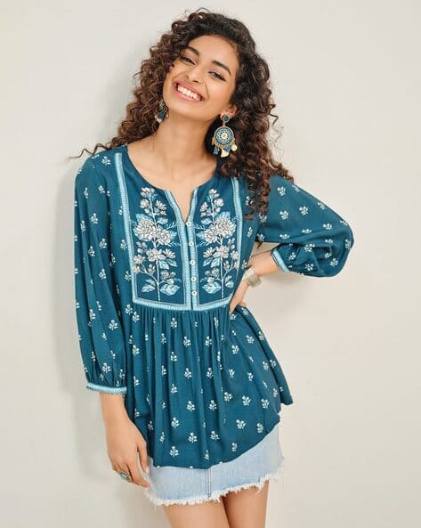 Global Desi Women Floral Print Straight Top