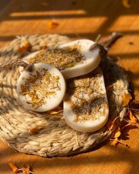 pravaah Set of 4 Oud and Amber Sustainable Air Fresheners Mixed Sizes-picture-48