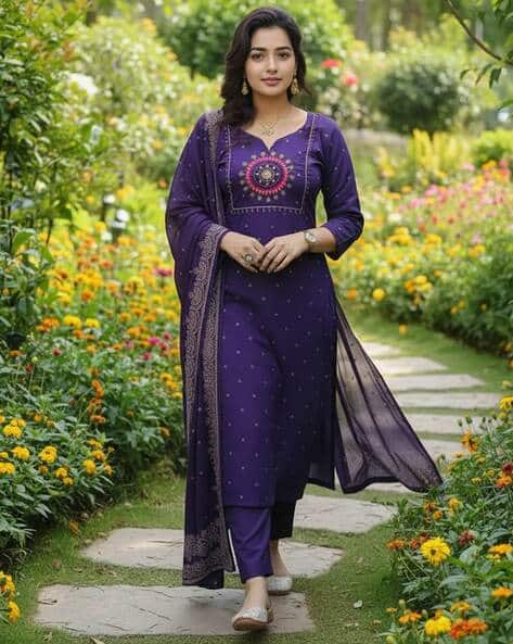 SVARAA Women Embroidery Straight Kurta Set
