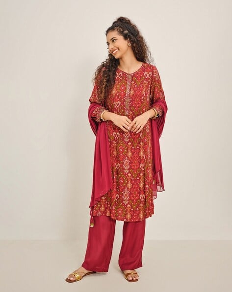 Global Desi Women Embellished Kurta Set