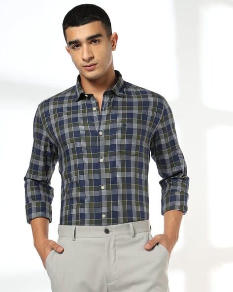 NETPLAY Men Checked Slim Fit Shirt with Patch Pocket Offers & Cashback