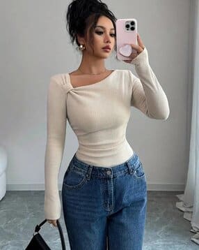 Women Regular Fit V-Neck Top