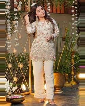 Women Embellished Top & Pants Co-Ord Set-image-4
