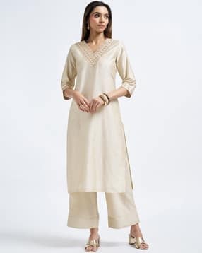 rangmanch by pantaloons Women Embroidered Straight Kurta with 3/4th Sleeves-picture-12