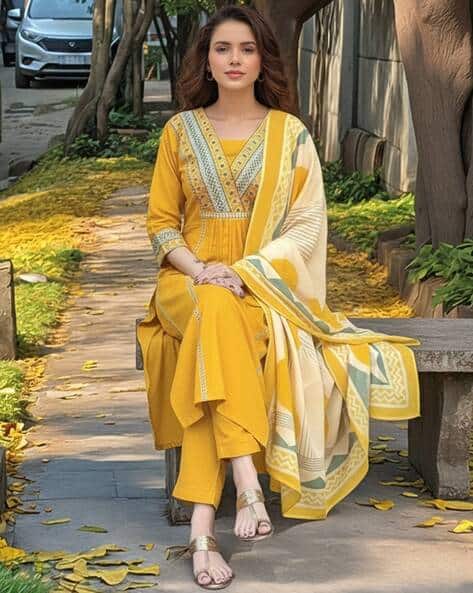 GOSRIKI Women Geometric Anarkali Kurta Set