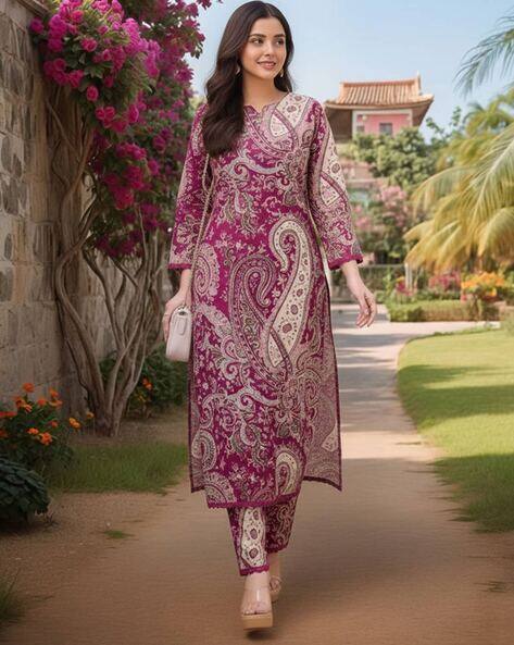 GOSRIKI Women Paisley Straight Kurta Set
