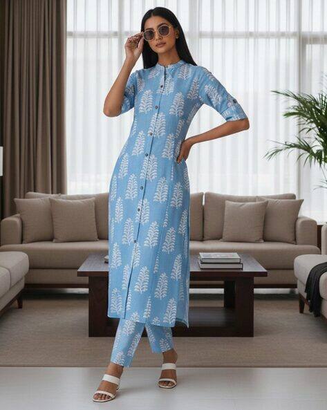 SVARAA Women Leaf A-line Kurta Set
