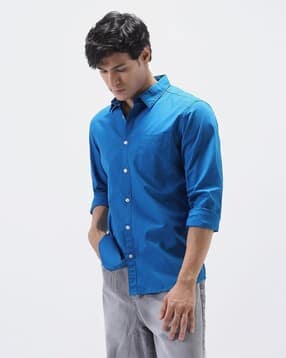 Men Regular Fit Shirt with Patch Pocket
