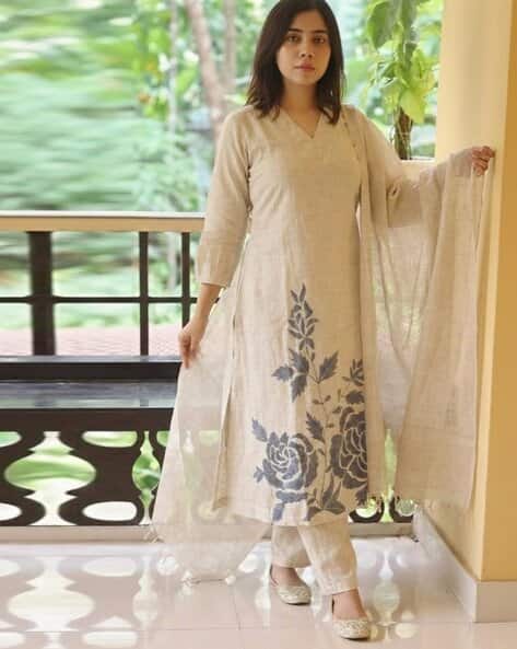 SVARAA Women Printed 3-Piece Straight Kurta Set