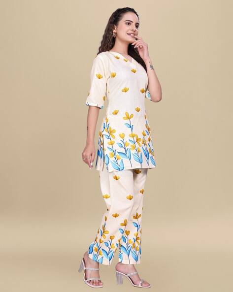 LEIA Women Printed Top & Pants Set