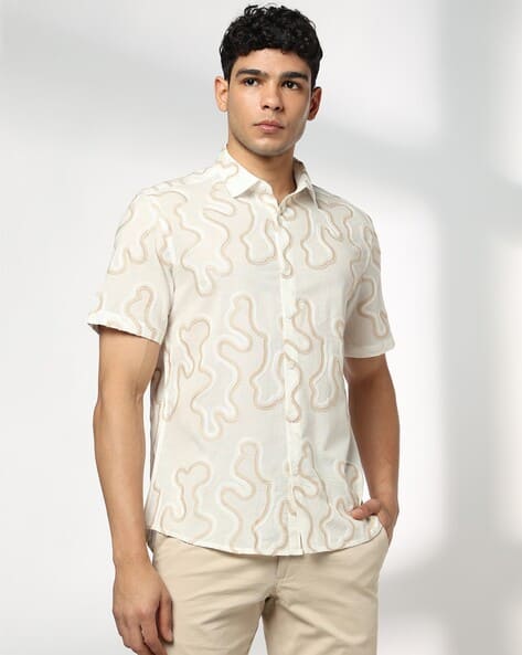 Men Embroidered Slim Fit Shirt
