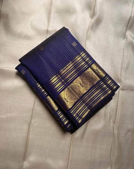 ZIKARAA Women South Silk Saree with Floral Woven Motifs