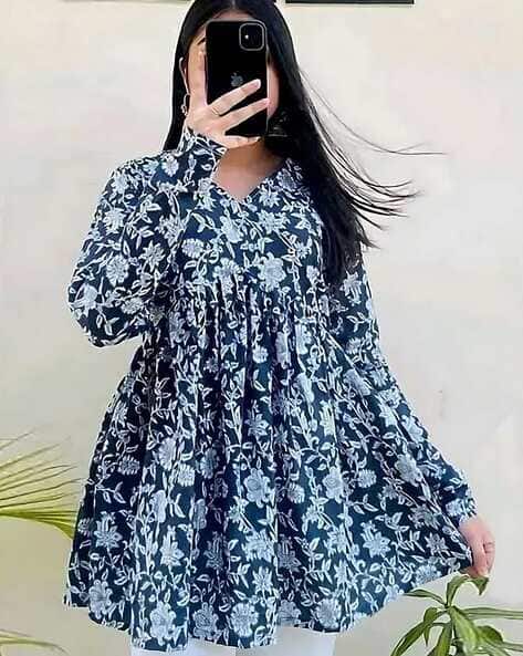DREAM BEAUTY FASHION Women Floral print V-Neck Tunic