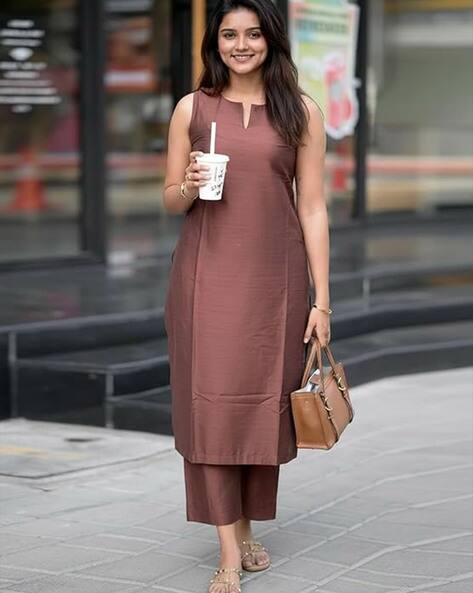 ANNI DESIGNER Women Round-Neck Straight Kurta Set
