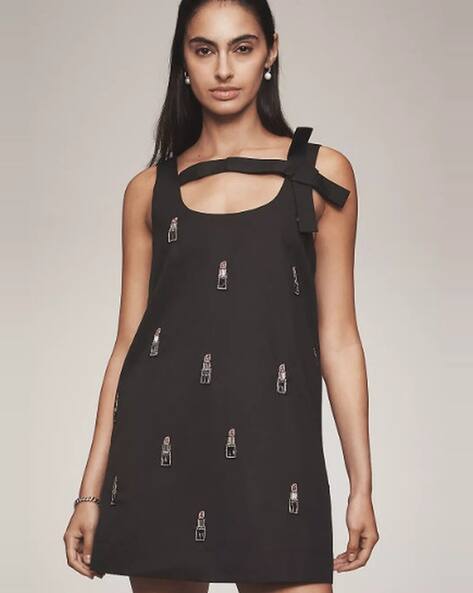 Buy H&M Women A-Line Tie-Strap Dress Online | Ajio.com Buy H&M Women A-Line Tie-Strap Dress Online | Ajio.com