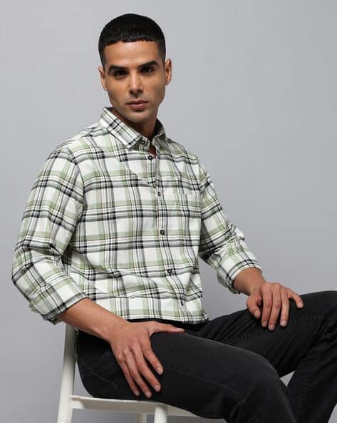 Men Checked Slim Fit Shirt with Patch Pocket