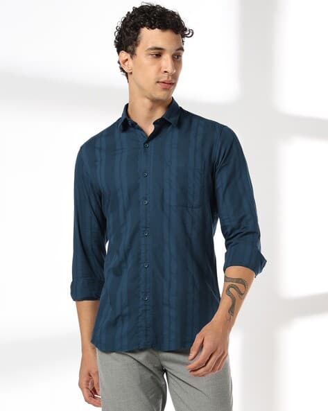 Men Striped Slim Fit Shirt