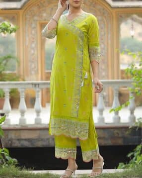 Women Embellished Kurta Set