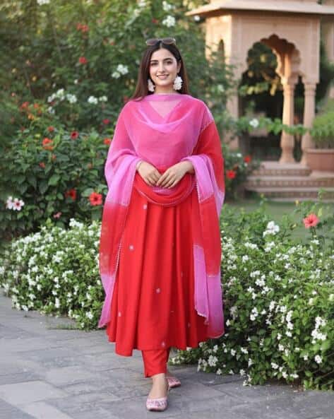 SVARAA Women Embroidered Anarkali Kurta Set