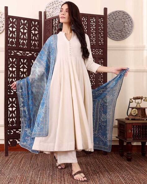 SVARAA Women Anarkali Kurta Set with Dupatta