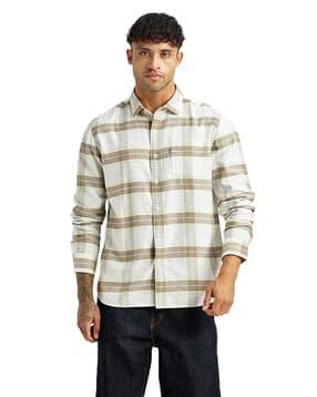 levi's Men Checked Slim Fit Shirt with Patch Pocket-picture-12