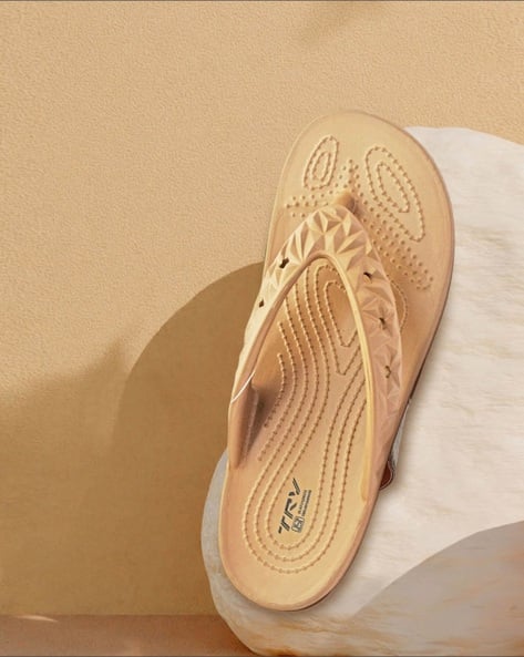 TRV Men Textured Thong-Strap Flip-Flops