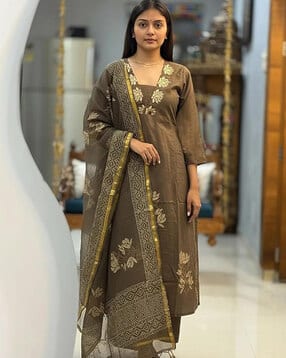 anni designer Women Embroidery Straight Kurta Set-picture-53