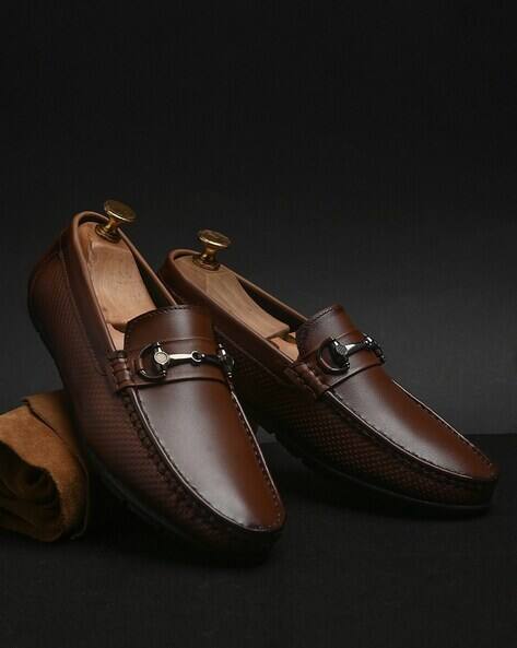 FELELOZ LONDON Men Round-Toe Loafers with Metal Applique