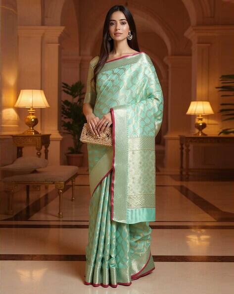 Nyrika Women Woven Saree with Tassels