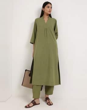 pink fort Women V-Neck A-Line Kurta Set-picture-35