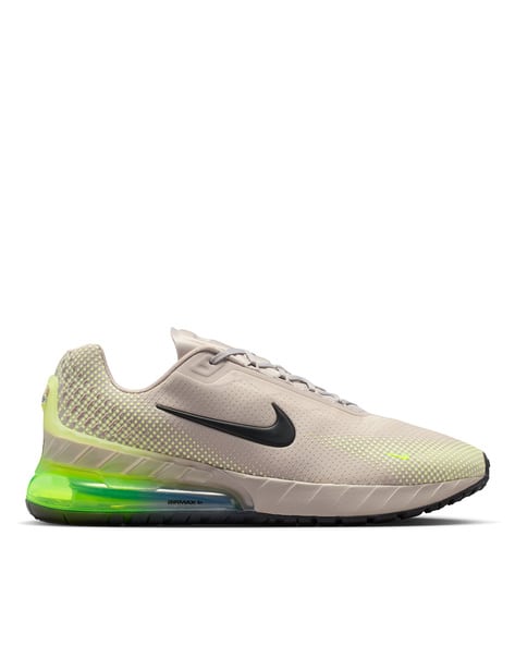 NIKE Air Max Phoenix Shoes