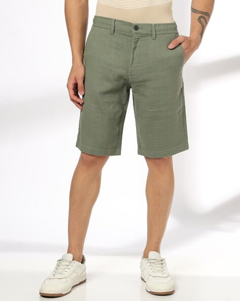 NETPLAY Men Patterned Slim Fit Flat-Front Shorts Offers & Cashback
