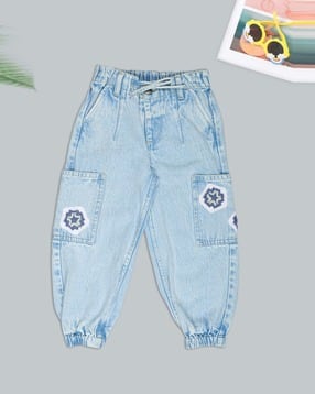 pantaloons junior Girls Lightly Washed Jogger Jeans -picture-14