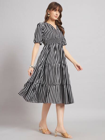 Jash Creation Women Striped V-Neck Fit and Flare Dress