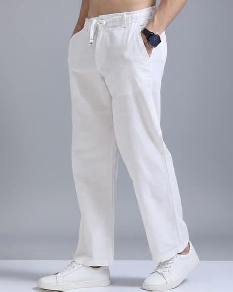 Buy Buda Jeans Co Men Mid Rise Straight Fit Trouser Online | Ajio.com