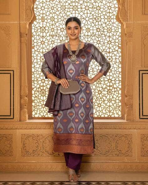 Nyrika Women Ikat Print Straight Kurta Set