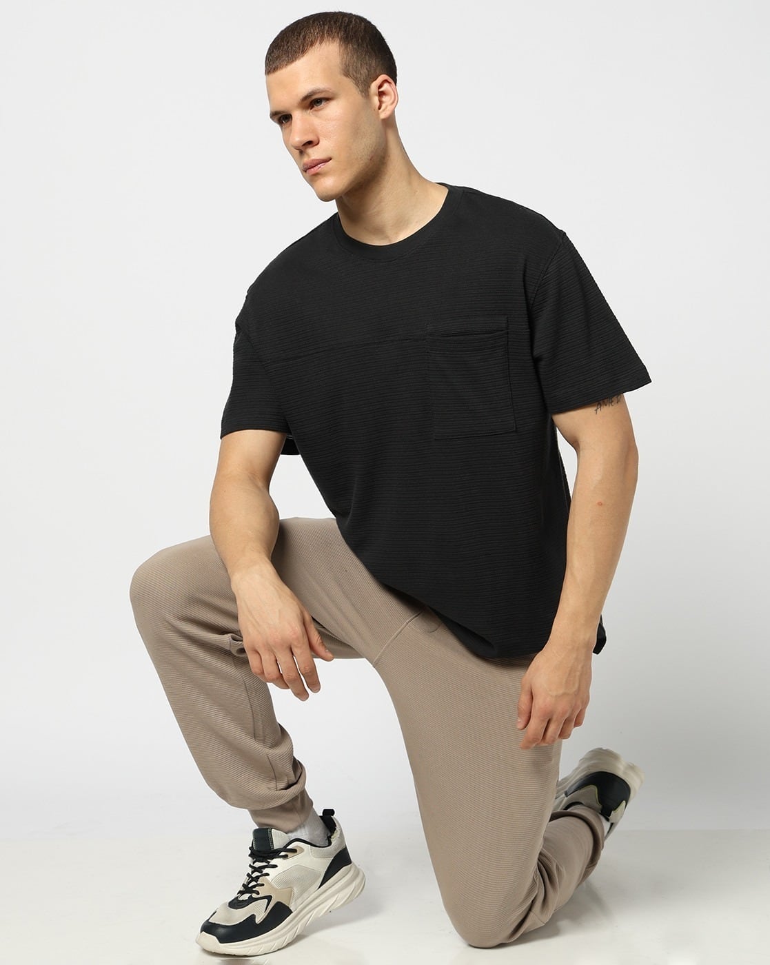 Men Relaxed Fit Round-Neck T-Shirt