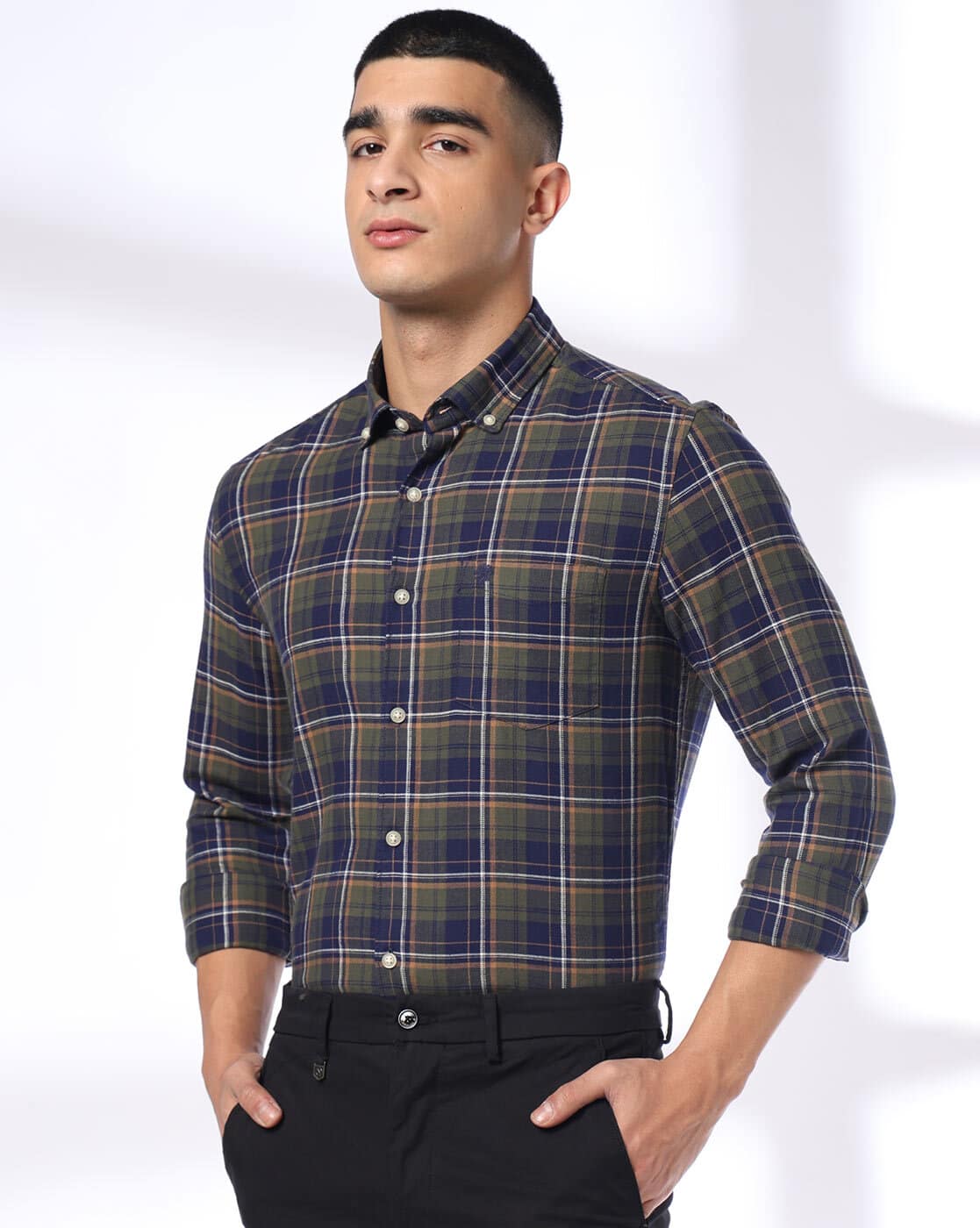 NETPLAY Men Checked Slim Fit Shirt with Patch Pocket For Men (Navy, 42)