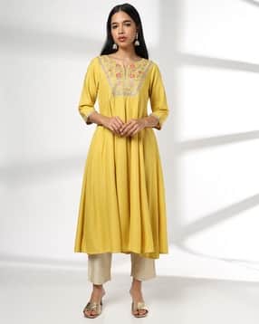 avaasa mix n' match Women Embroidered Flared Kurta with Insert Pocket-picture-31