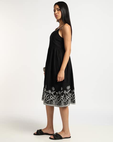 Buy Svrnaa by AZORTE Embroidered Solid Rayon Dobby... Online | Ajio.com