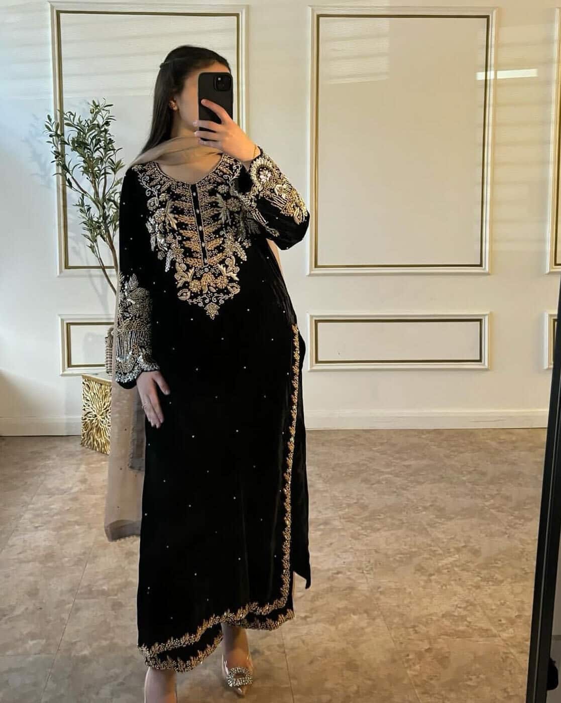 Nyrika Women Embellished Straight Kurta Set For Women (Black, S)