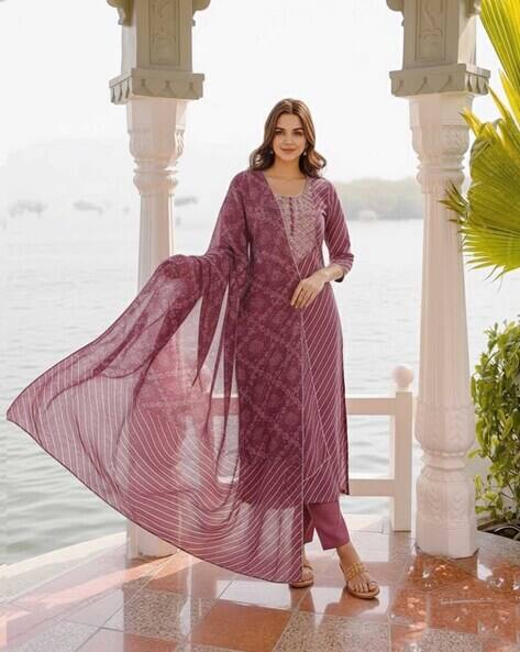AAGHNYA FASHION Women Printed Straight Kurta Set
