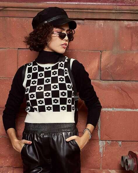 Sassafras Women Printed Round-Neck Cardigans
