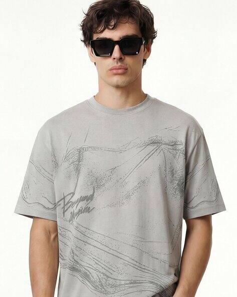 Highlander Men Graphic Print Relaxed Fit Crew-Neck T-Shirt