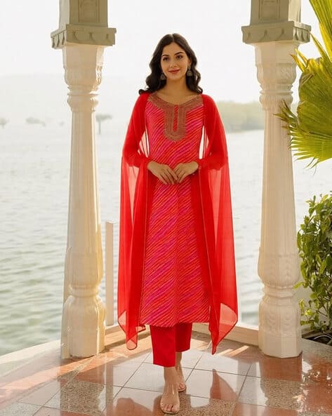 SVARAA Women Embroidered 3-Piece Straight Kurta Set