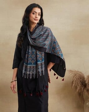 Women Paisley Print Stole with Tassels -image-18