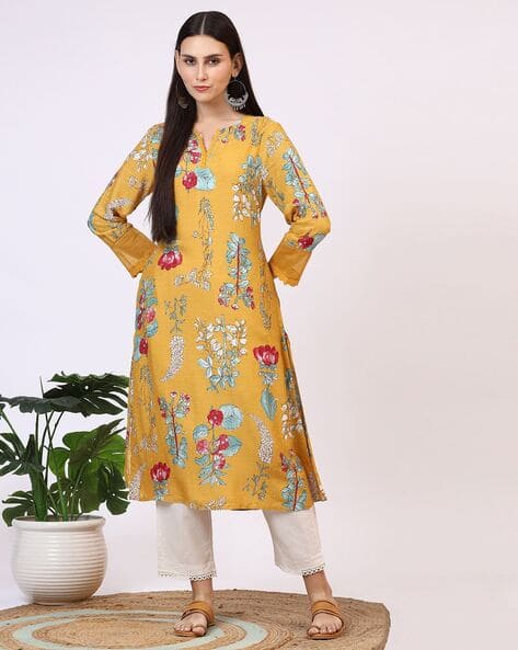 Women Floral Printed Swiss Dot Straight Kurta